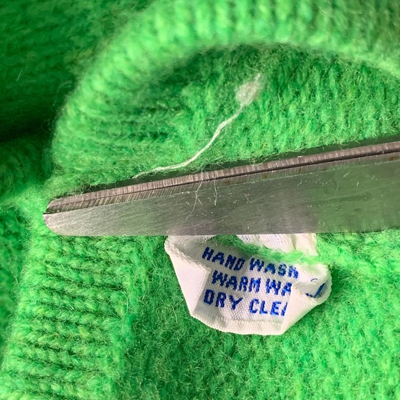 Beans Of Scotland Womens Cardigan Sweater Size 42 Green Wool Button Front Pocket - Picture 11 of 12